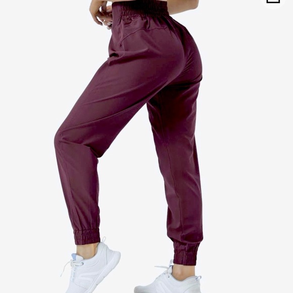 HALARA Pants - Halara High Waisted Elastic Waistband Casual Joggers size small